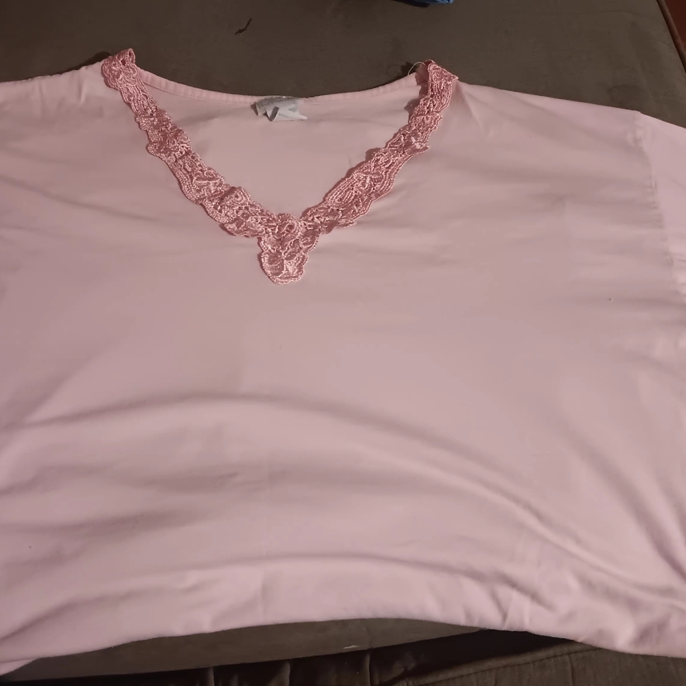 **VINTAGE** Pink Lace Trim Sleepwear Top
